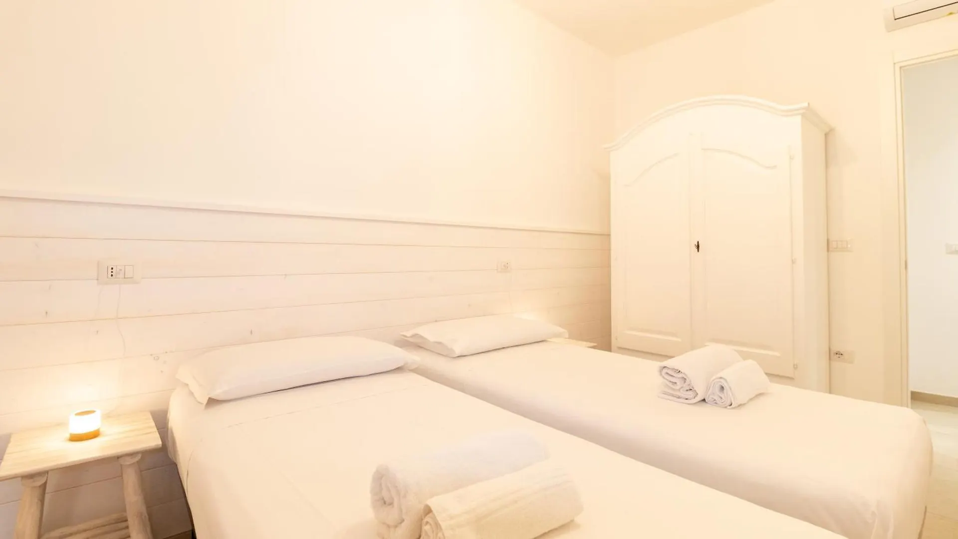 Sardinianworld - Funtan'House Apartment Funtana Meiga Italy